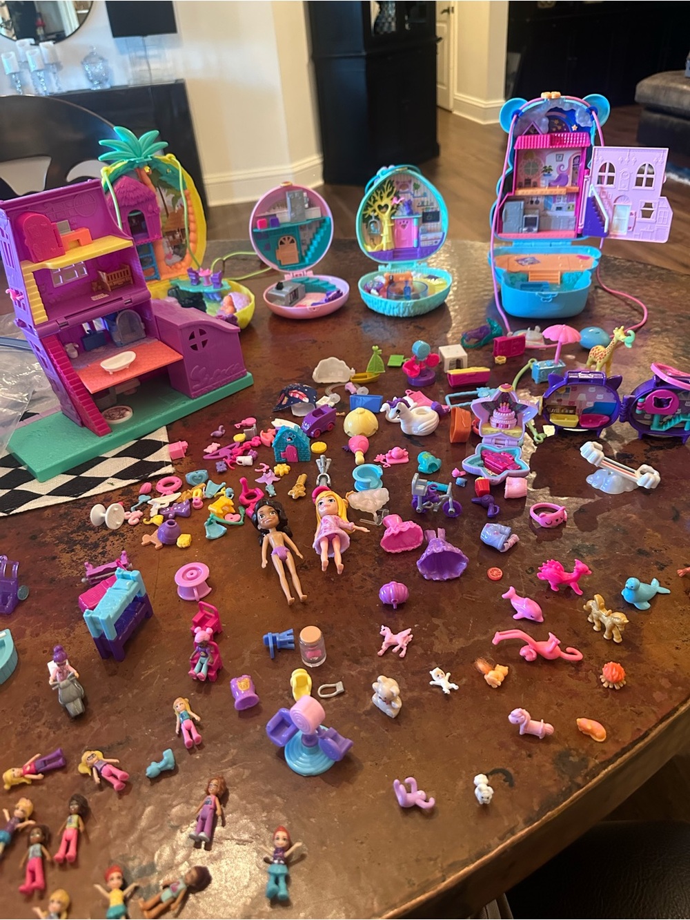 Large Lot Polly Pocket Toys